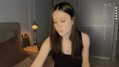 Snapshot of yourher0in chatting on January 26, 1:47 pm Aida online show from January 26, 1:47 pm