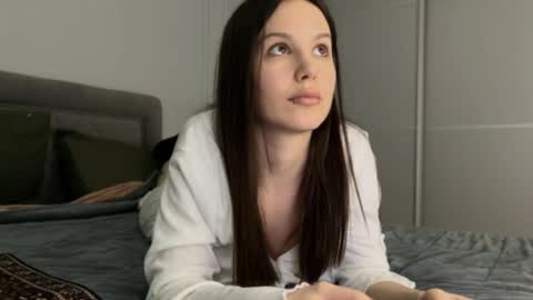 Snapshot of yourher0in chatting on February 24, 7:30 pm Aida online show from February 24, 7:30 pm