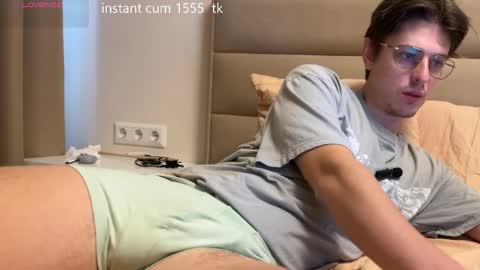 Chris online show from April 11, 5:12 am