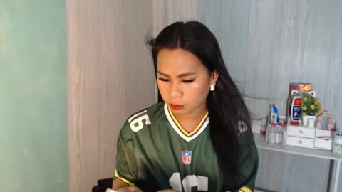 Mauie  online show from April 1, 7:22 pm