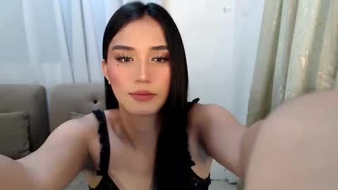 Snapshot of yourhottinglatisha chatting on October 7, 7:48 am trisha online show from October 7, 7:48 am