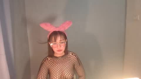 yourhotyash_ online show from April 25, 11:12 am