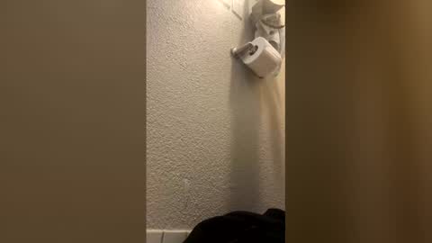 Kaitie Cummings online show from February 7, 9:01 am