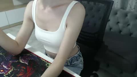 yourlilsin online show from April 19, 5:36 pm