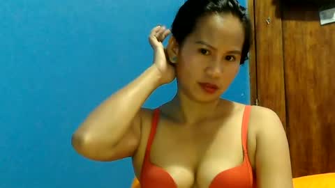 yourmorenagirl69 online show from June 7, 11:59 am
