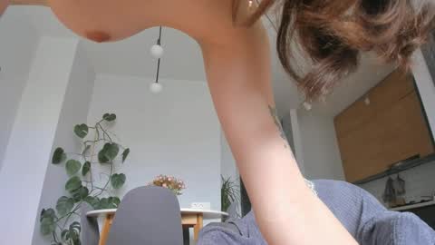 youre meyy online show from April 8, 9:56 am