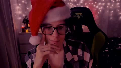 Yours Cosmic online show from December 24, 11:44 pm