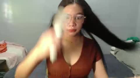 yoursexy_reb online show from January 6, 4:38 am