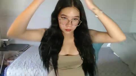 yoursexy_reb online show from January 19, 5:17 am