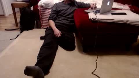 yourslav39119 online show from November 17, 6:21 pm