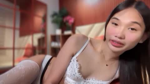 yoursluttyashxx online show from April 4, 5:09 pm