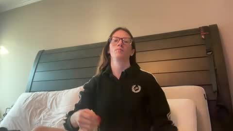 Snapshot of yourstrulylivy chatting on February 23, 2:46 pm yourstrulylivy online show from February 23, 2:46 pm