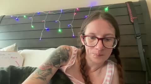Snapshot of yourstrulylivy chatting on February 26, 6:26 pm yourstrulylivy online show from February 26, 6:26 pm