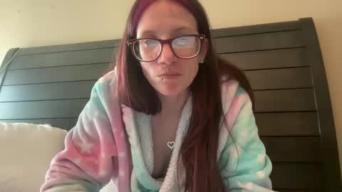 Snapshot of yourstrulylivy chatting on March 7, 4:11 pm yourstrulylivy online show from March 7, 4:11 pm