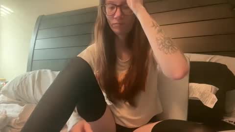 Snapshot of yourstrulylivy chatting on February 6, 2:58 pm yourstrulylivy online show from February 6, 2:58 pm