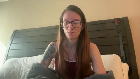 Snapshot of yourstrulylivy chatting on February 19, 4:33 pm yourstrulylivy online show from February 19, 4:33 pm