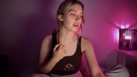 yoursweet_couple online show from September 22, 9:08 pm