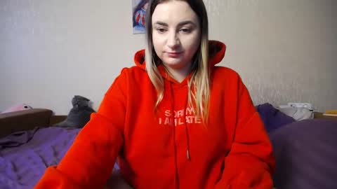 Snapshot of yourswetiegirl chatting on October 4, 11:41 am Sofia online show from October 4, 11:41 am