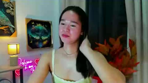 yourtinybunny online show from December 17, 11:50 am