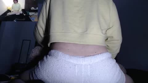 yourtrapuwu online show from January 29, 9:33 am