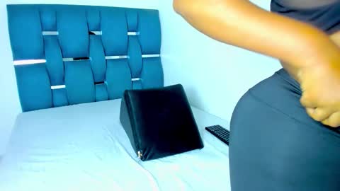 yourwife_anna online show from October 19, 11:37 am