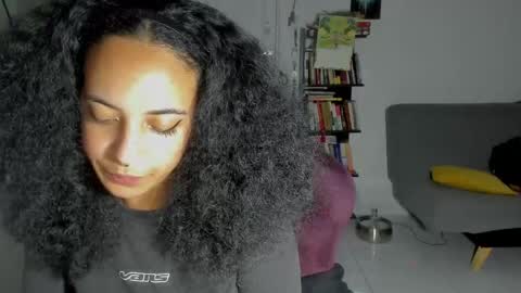 elizabeth  ju   online show from May 25, 1:55 am