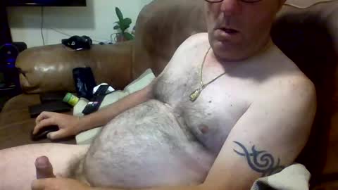 Daddiesgirl online show from August 1, 2:57 am