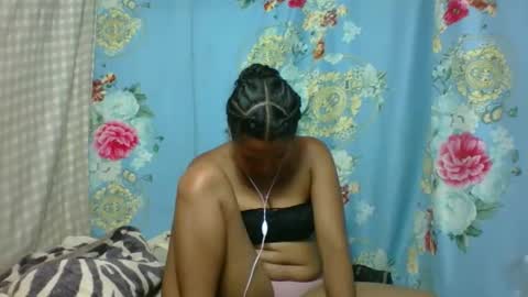 Snapshot of yrrinahot chatting on September 29, 1:54 pm yrrinah online show from September 29, 1:54 pm