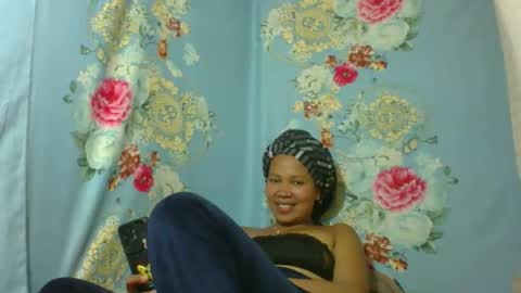 Snapshot of yrrinahot chatting on October 15, 8:04 am yrrinah online show from October 15, 8:04 am