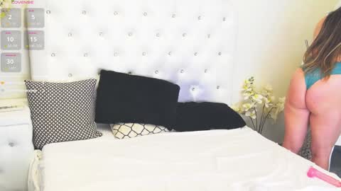 Ysabel online show from December 9, 8:44 am