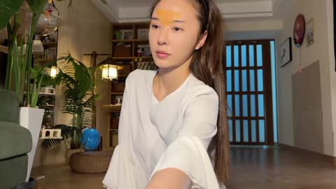 lili online show from November 16, 3:14 pm