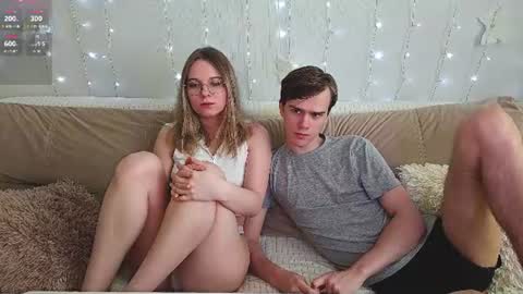 Yue Lang and Samm online show from July 16, 2:42 pm