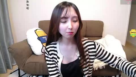 yui_x online show from May 28, 10:46 am