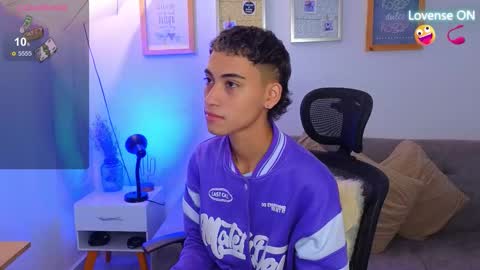 yulian_vasquez online show from November 11, 12:40 pm