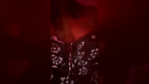 yulissa_ online show from May 28, 3:59 am