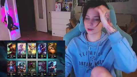 Kris online show from February 1, 7:02 pm