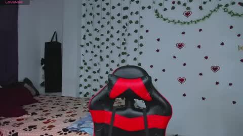 yumi_hanna online show from April 29, 2:38 am