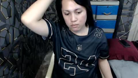 Snapshot of yumi_white chatting on September 19, 12:48 am yumi online show from September 19, 12:48 am