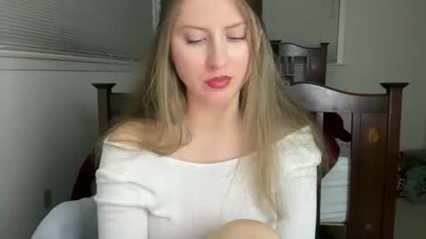 yumiandwolf online show from January 8, 4:18 am