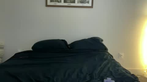 yumiandwolf online show from February 7, 2:29 am