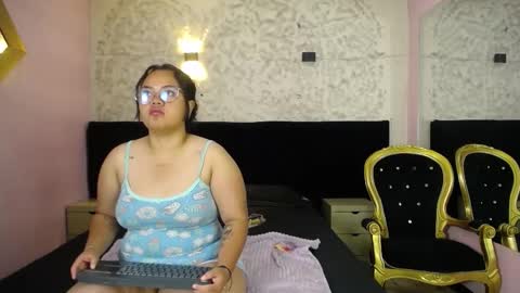 YumiViolet online show from February 16, 7:56 pm