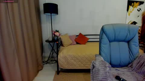 Yummy Jane online show from October 13, 1:40 am