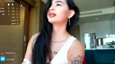 yuna_leen online show from June 22, 6:32 am