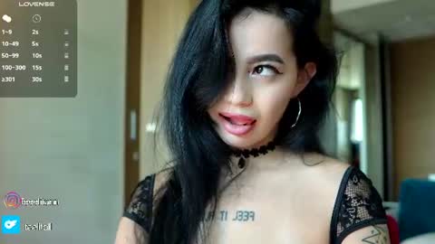 yuna_leen online show from June 11, 5:27 am