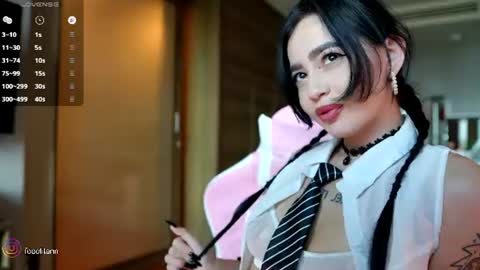 yuna_leen online show from June 23, 9:28 am