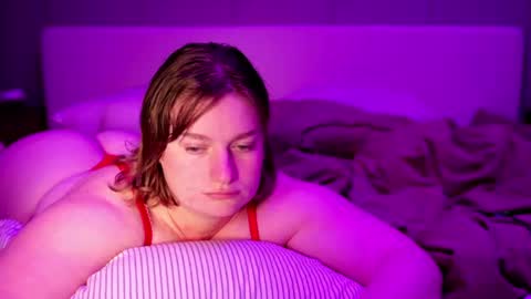 Kai  Sienna online show from August 3, 11:38 am