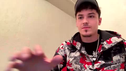 yungstudbev online show from September 20, 3:42 am