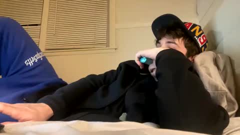 yungstudbev online show from February 1, 12:40 am