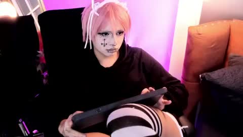 Yuri Kay online show from June 17, 8:14 pm