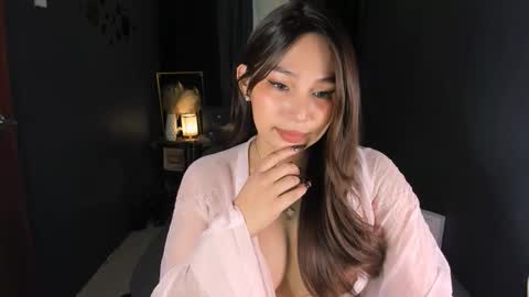 Snapshot of yuriefoster chatting on October 12, 5:44 am Yurie online show from October 12, 5:44 am